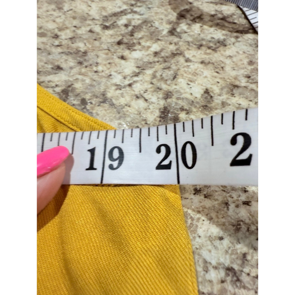 Fever Yellow Sleeveless Button Down Shirt Women's Medium - Picture 4 of 9